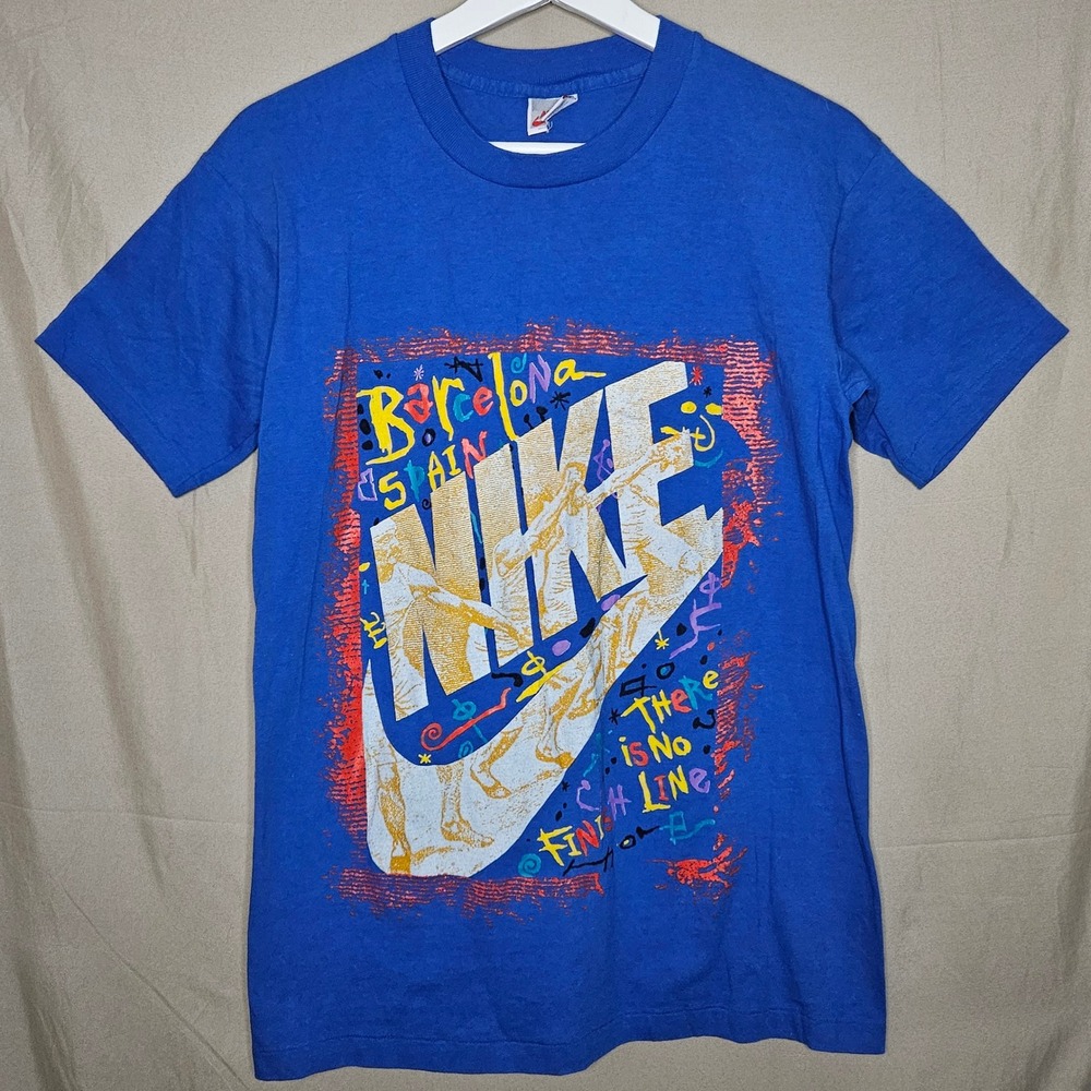 Vintage‎ Nike Barcelona Spain Graphic T-Shirt